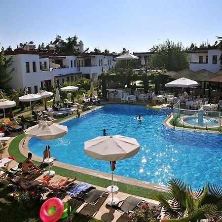 Cherry Apartments Тургутрейс Экстерьер фото