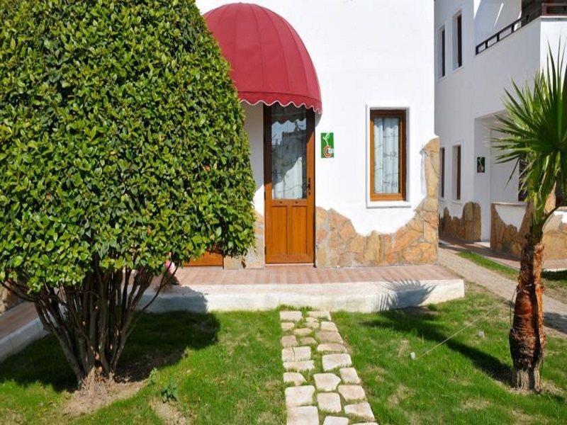 Cherry Apartments Тургутрейс Экстерьер фото